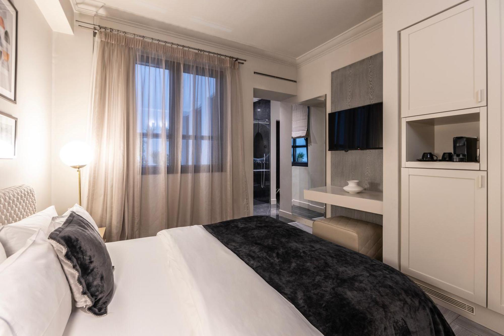 Oniro City Athena Bagian luar foto