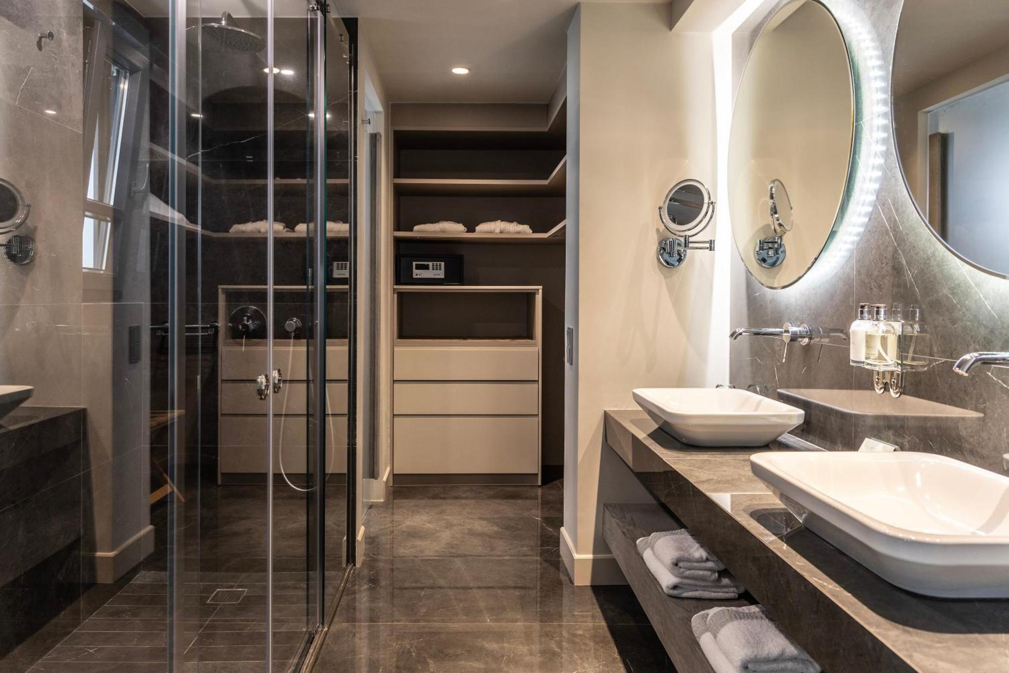 Oniro City Athena Bagian luar foto